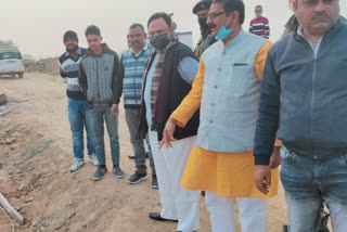 mla inspected the renovation of the canal in palamu