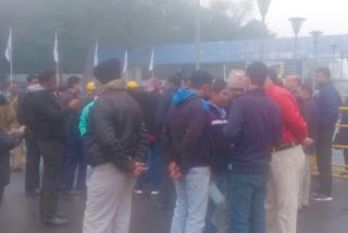 police stopped workers who went to protest against tata motors in jamshedpur