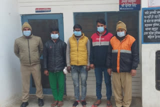 Rabupura police arrested three vicious liquor smugglers