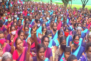 Anganwadi workers stage dharna to press for 3-point demand