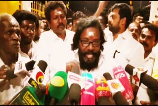 Sasikala Karunas  MLA Karunas Press Meet  MLA Karunas Sasikala Meeting  MLA Karunas  MLA Karunas Press Meet In Ramanathapuram  எம்எல்ஏ கருணாஸ் - சசிகலா  சசிகலா தமிழ்நாடு வந்தவுடன் நேரில் சந்தித்து பேசுவேன் எம்எல்ஏ கருணாஸ்  எம்எல்ஏ கருணாஸ் செய்தியாளர் சந்திப்பு