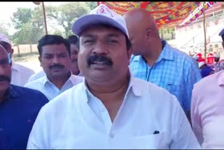 mla ravindra srikantaiah outrage against mandya dc