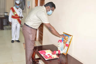 tribute to mahatma gandhi on his death anniversary in warangal urban district by collector and congress leaders