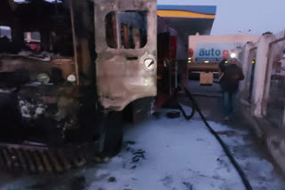 people protest allegation on company, Ajmer Petrol Pump fire case