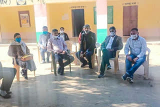 शिक्षक की आपत्तिजनक हरकत, Offensive act of teacher in jalore