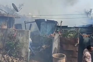 four-houses-burn-in-three-cylinder-explosion-in-yavatmal