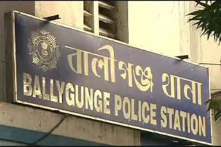 police-attacked-by-goons-in-chakraberiya-ballygunge