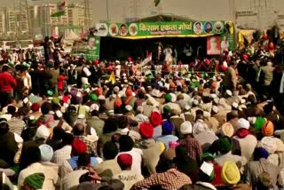 Farmers dance to folk tunes at night as cops put up barbed wires, barricades at Ghazipur border