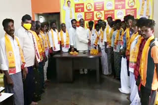 150 people from singepalli village joined in tdp  in anantapur district