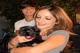 sussanne-khan-welcomes-new-puppy-in-her-home-names-her-purple-khan