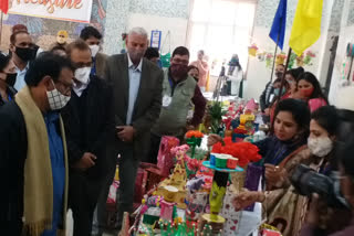 exhibition based on waste material organized by sdmc