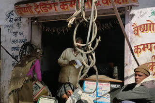Theft from shop in Bharatpur,  Theft in Bharatpur