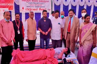 blood-donation-camp-at-seshadripuram-college