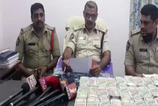 Andhra: Police recover Rs 1.10 cr cash from 2 passengers in bus