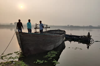 दौंड; अवैध वाळू उपशावर पोलिसांची कारवाई; १२ लाखांचा मुद्देमाल जप्त