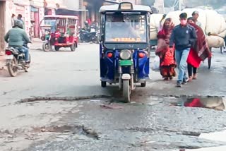 kirari phatak road in bad condition