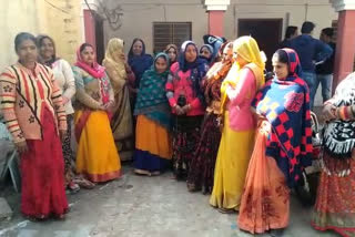 Women protest in dholpur, Power supply cut in dholpur