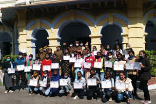 Kota city SP self-defense girls,  Auto driver women kota self defense training,  Self Defense Training Auto Driver Women,  Kota SP Dr Vikas Pathak Self Defense