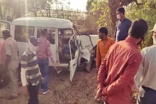 5-grp-soldiers-injured-in-road-accident-in-raipur