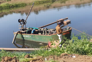 Panagar Police action on sand quarrying in hiran river