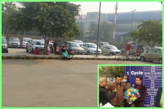 Parking space has been changed at anand vihar railway station of Delhi