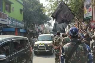 on-the-way-to-baruipur-tmc-supporters-showed-black-flag-to-suvendu-adhikari-and-rajib-banerjee