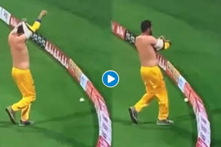 Abu Dhabi T10 League: Shirtless Rohan Mustafa chases the ball, concedes four runs