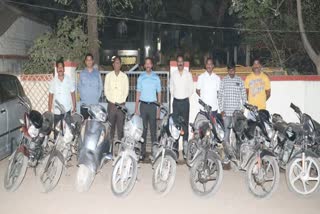 Two wheeler thief arrested in Solapur