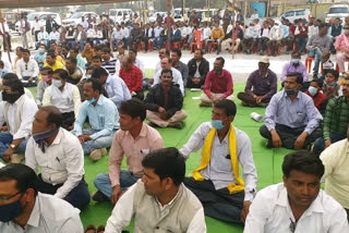 Demonstration to 5 point demands IN RAIPUR