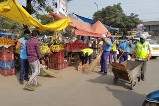 South MCD drives cleanliness campaign in fruit-vegetable market