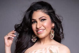 Singer Tulsi Kumar