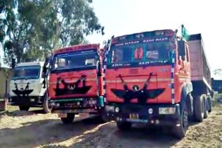 illegal gravel seized in bhilwara  illegal gravel  illegal gravel mafia  भीलवाड़ा न्यूज  अवैध खनन  बजरी खनन  7 ट्रेलर जप्त  अवैध बजरी परिवहन