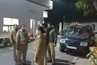 Police raid illegal spa center in Wave Mall in Noida
