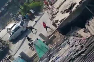 कल्याण इराणी जमावाचा पोलिसांवर हल्ला