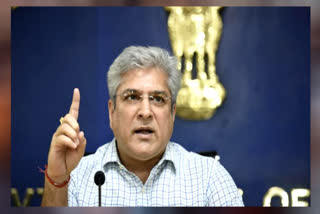 gahlot speaks about electric vehicles target in delhi