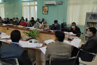वाराणसी जिले में कैंप कार्यालय बैठक