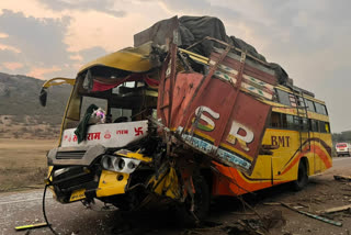 Road accident in Chhatarpur