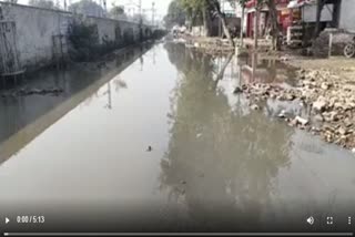 Passers-by disturbed due to poor condition of railway road