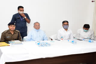 home-minister-tamradhwaj-sahu-took-review-meeting