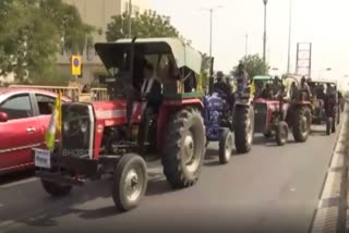 TRACTOR RALLY