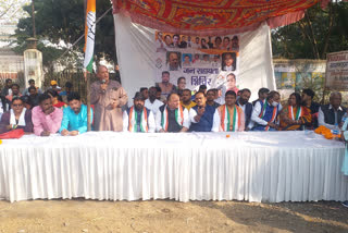 congress set up aid camp for general public problem in jamshedpur