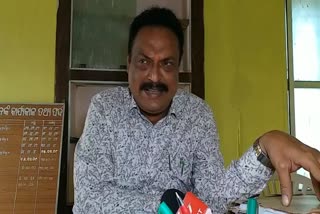 misbehave allegation against agriculture officer in balangir