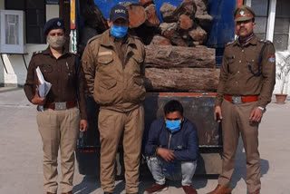 Kashipur Police arrests smuggler