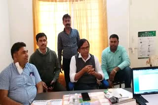 General Surgeon of Panna District Hospital arrested taking bribe of 4 thousand