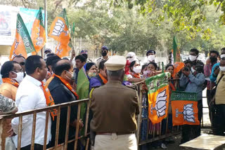 bjp agitation in front of various power stations in amravati