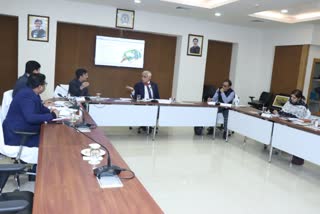 ministry of housing and urban affairs secretary reviewed central schemes in ranchi