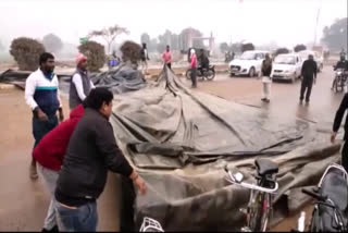 palwal farmers protest in rain