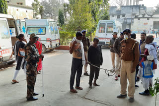 तीन कैदियों का स्वास्थ्य खराब