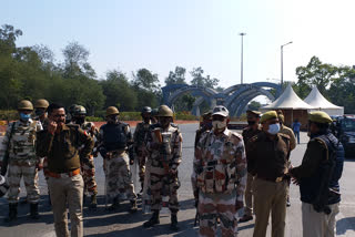 Heavy police force deployed for security at chilla bordar