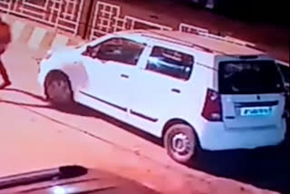 Ghaziabad car battery theft gang imprisoned in CCTV